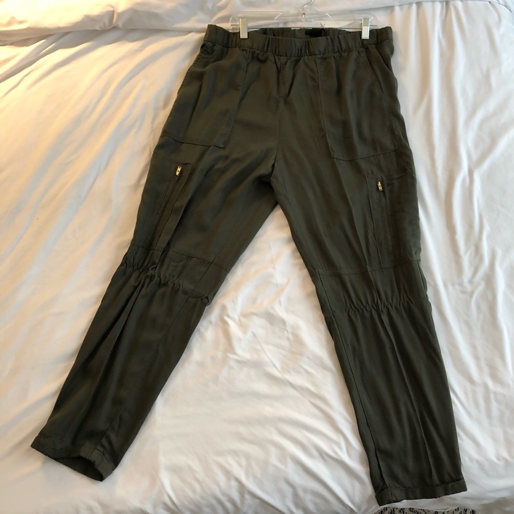 H&M Cargo like 100% Lyocell pants